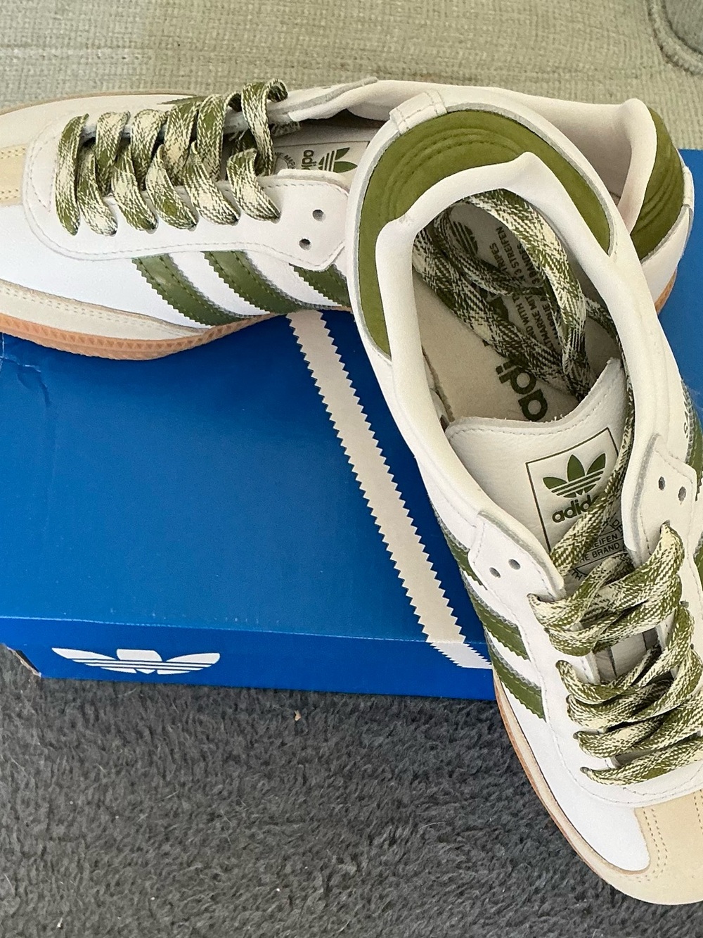 Adidas Women’s Samba OG White/Tech Olive shoes